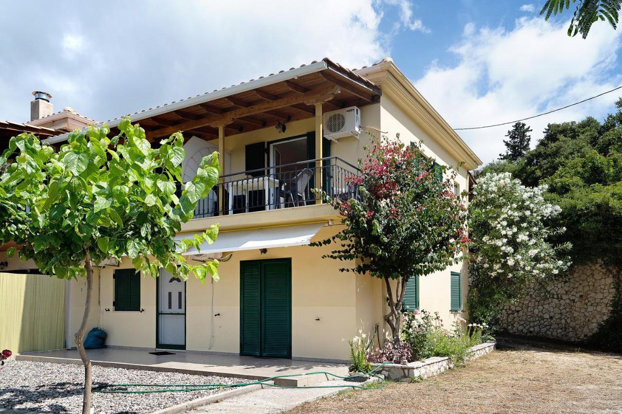 Vardia Studio B Mikros Gialos Exterior photo