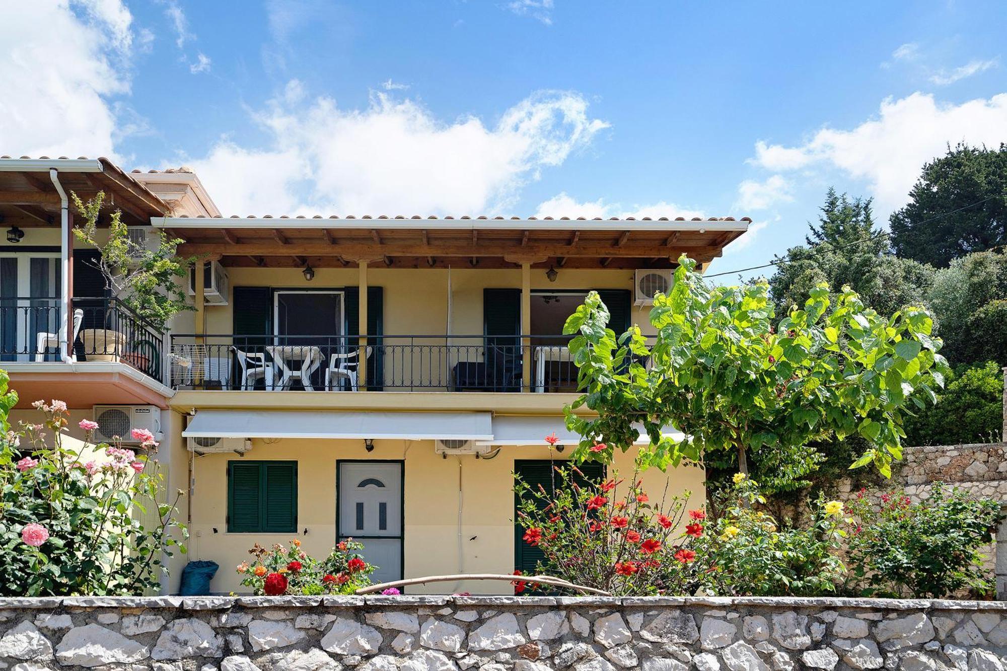 Vardia Studio B Mikros Gialos Exterior photo